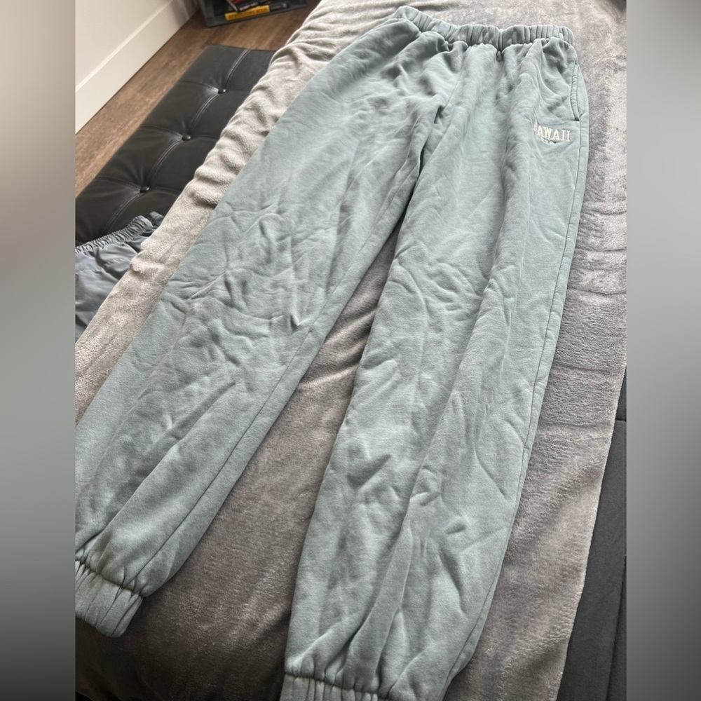 Brandy Melville Hawaii Sweat Pants